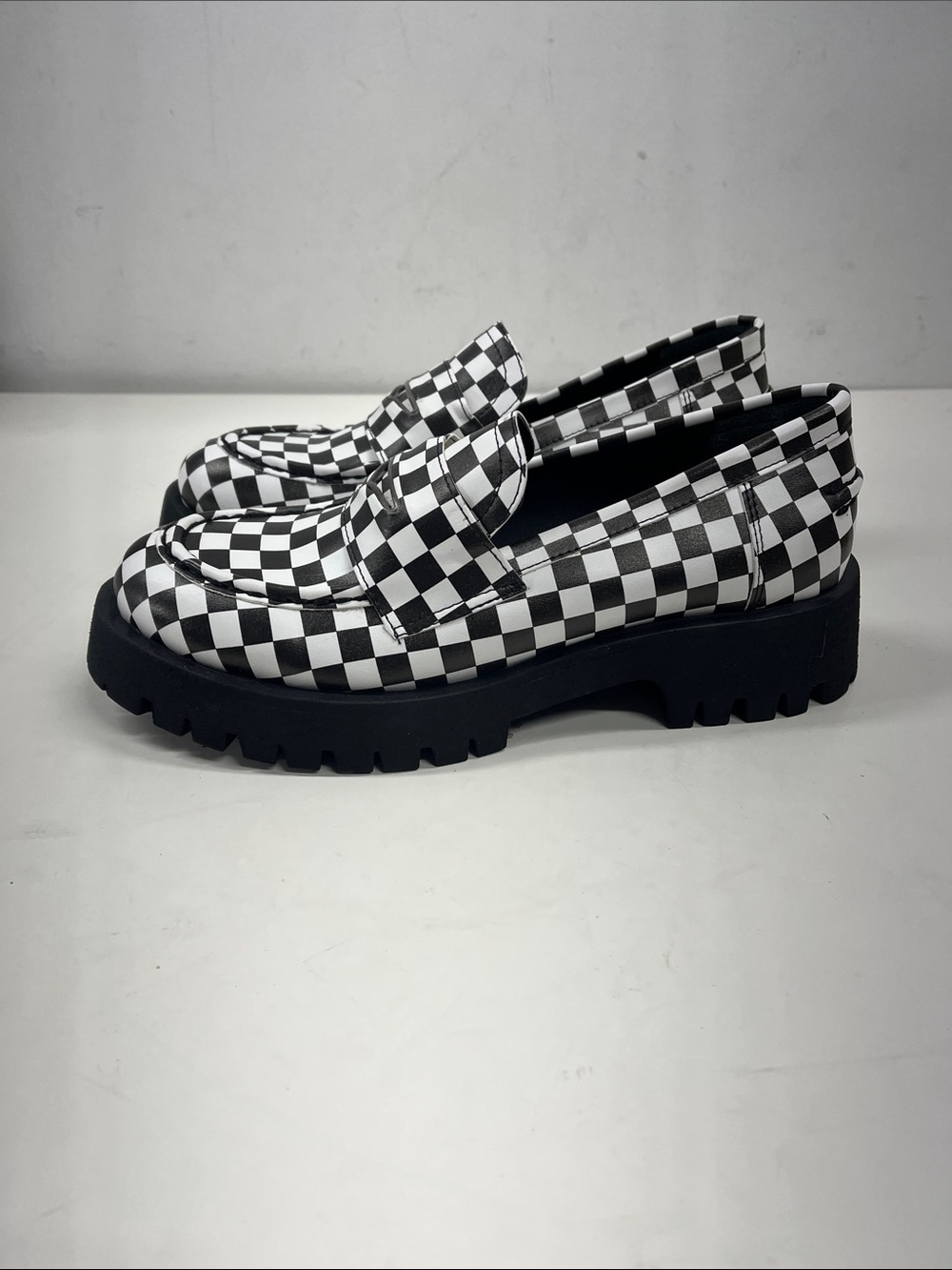 New Steve Madden Lawrence Black and White Checkered Lug Sole Loafers Size 38